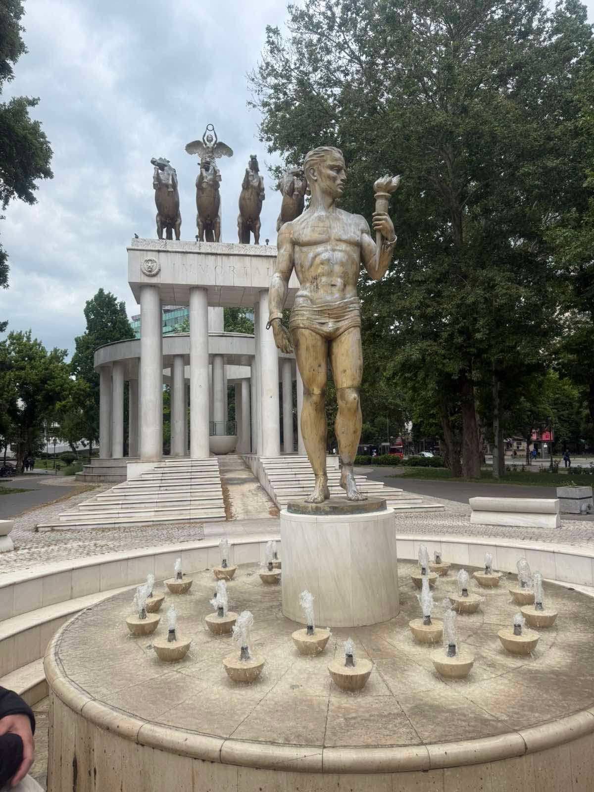 Suzana - Skopje tour guide