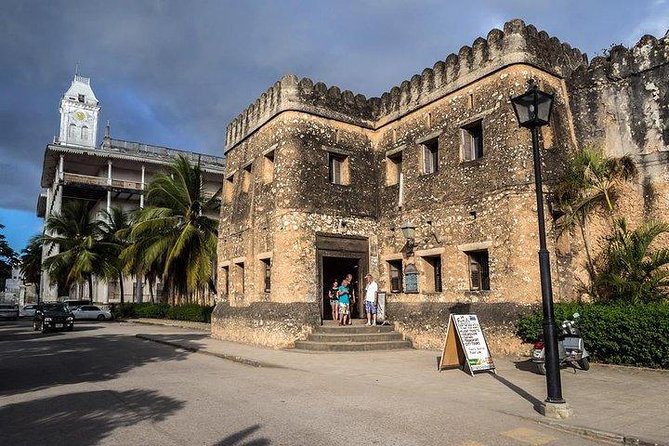njo@therock Tour -Zanzibar