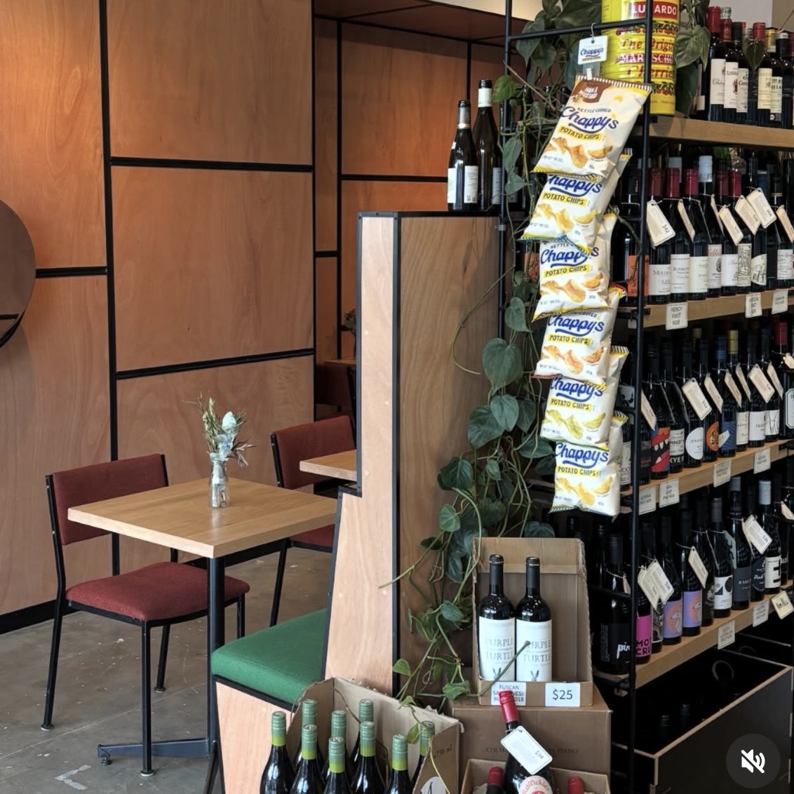Tom's Liquor Merchants