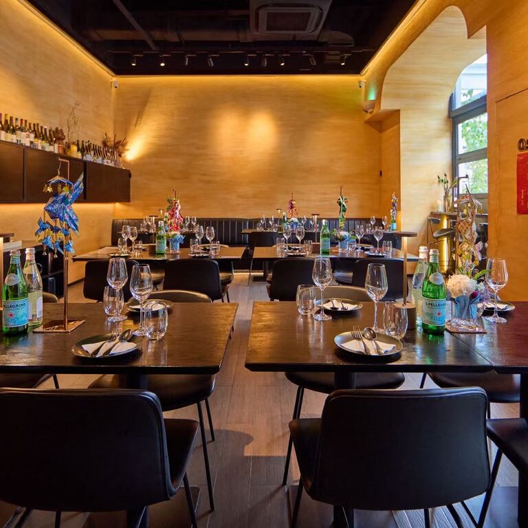 Oliang Bangkok Bistro