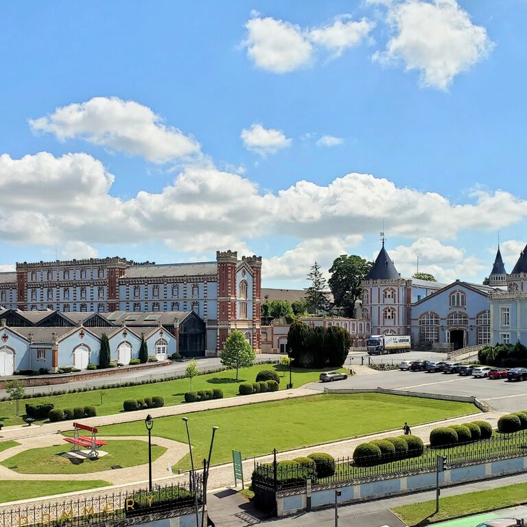 Uncork Champagne Tours