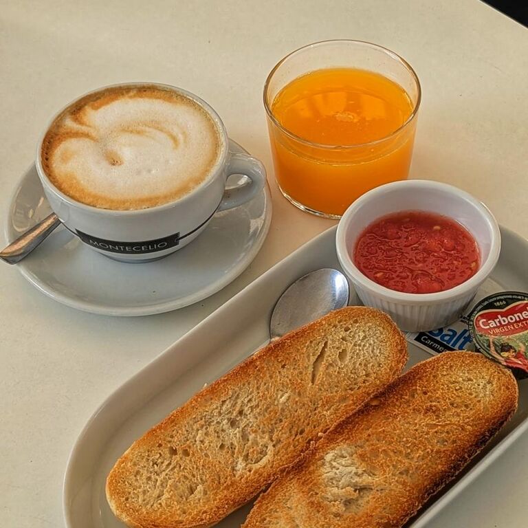 Grey Cat Coffee & Bakery