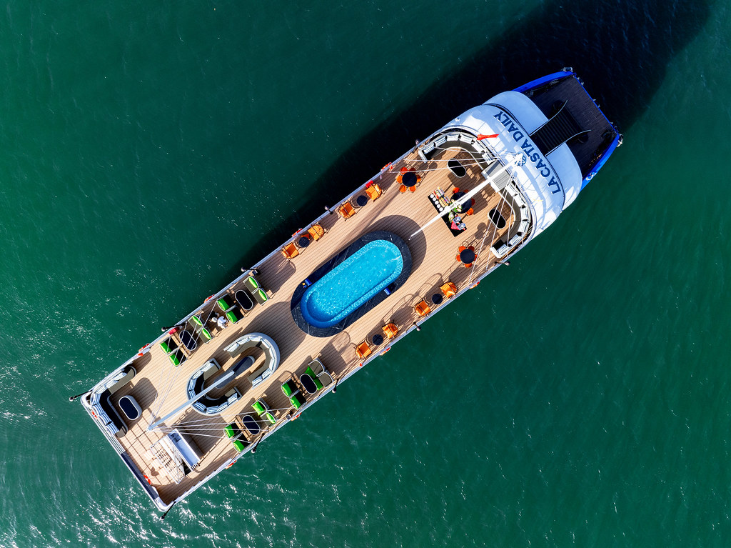 La Casta Cruise Group