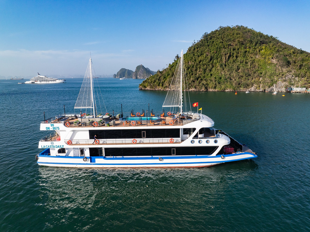 La Casta Cruise Group