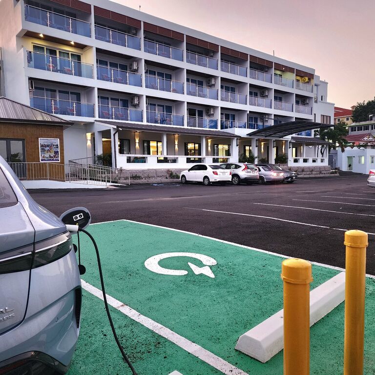 Hotel 39, Jamaica