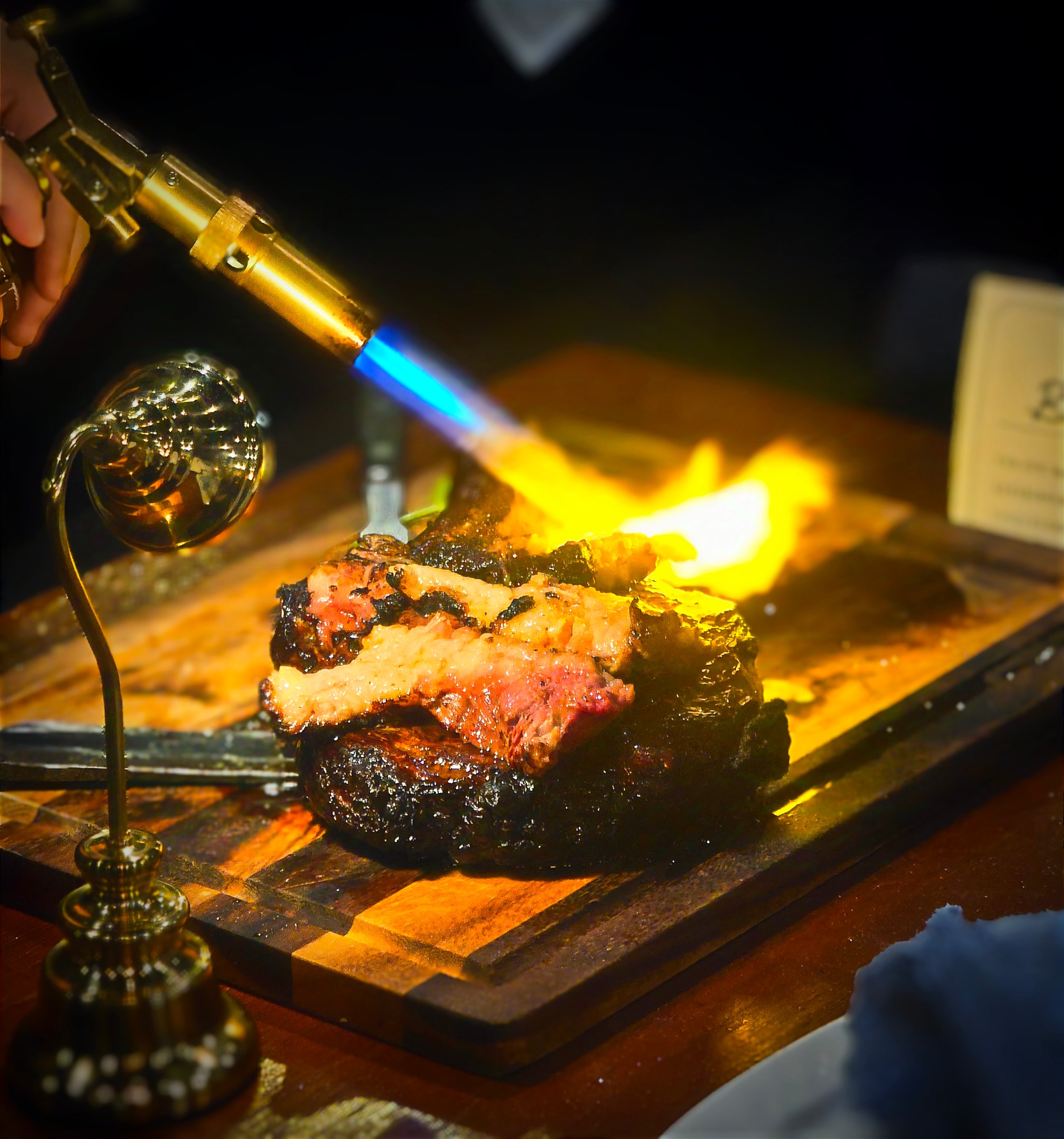 Tomahawk Cont. Steakhouse