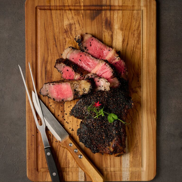 Tomahawk Cont. Steakhouse