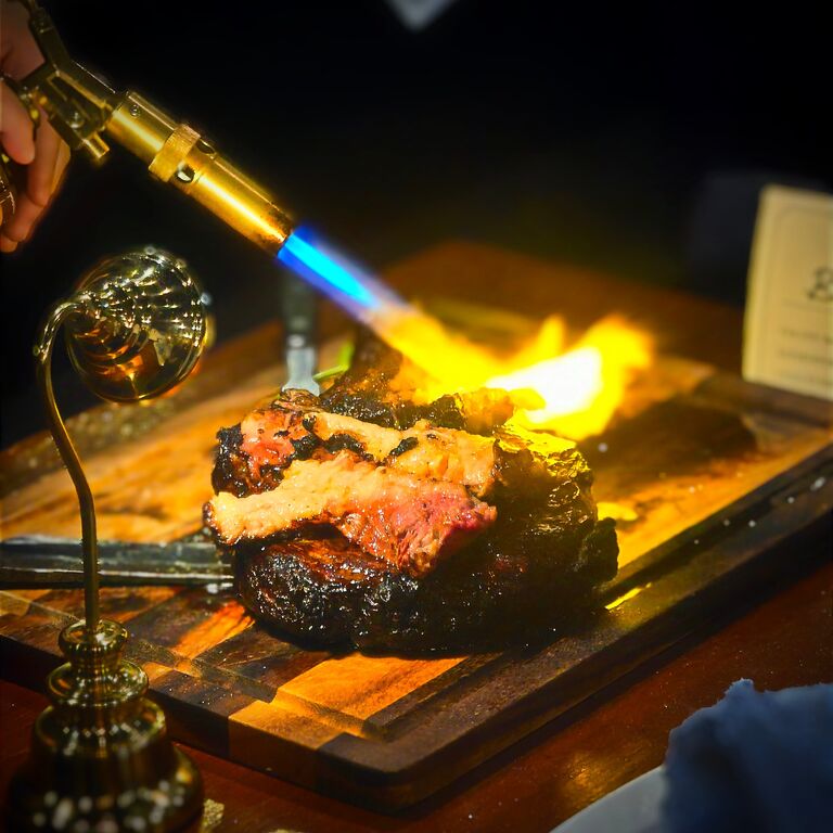 Tomahawk Cont. Steakhouse
