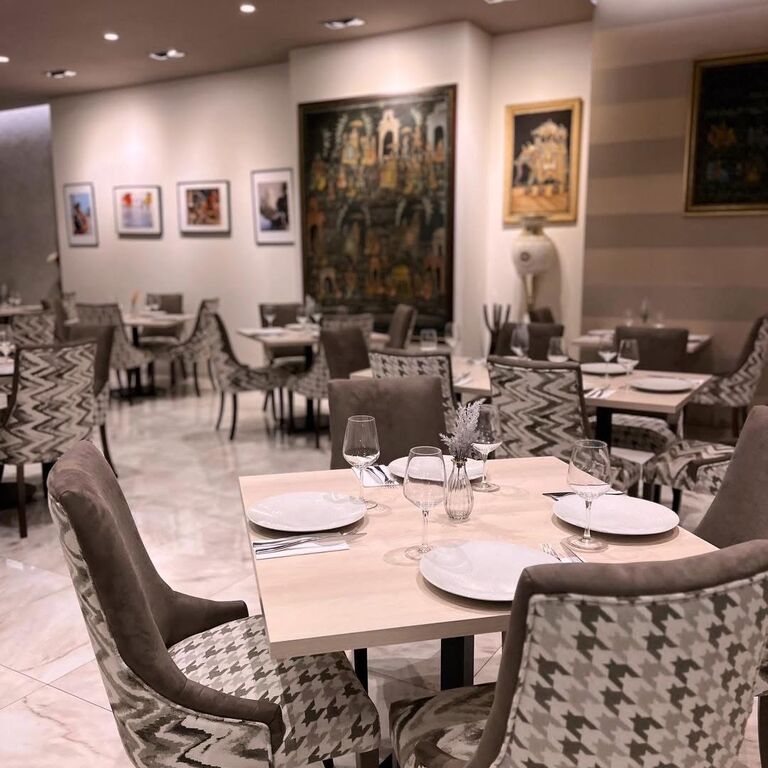 Taj Mahal Restaurant (Halal)