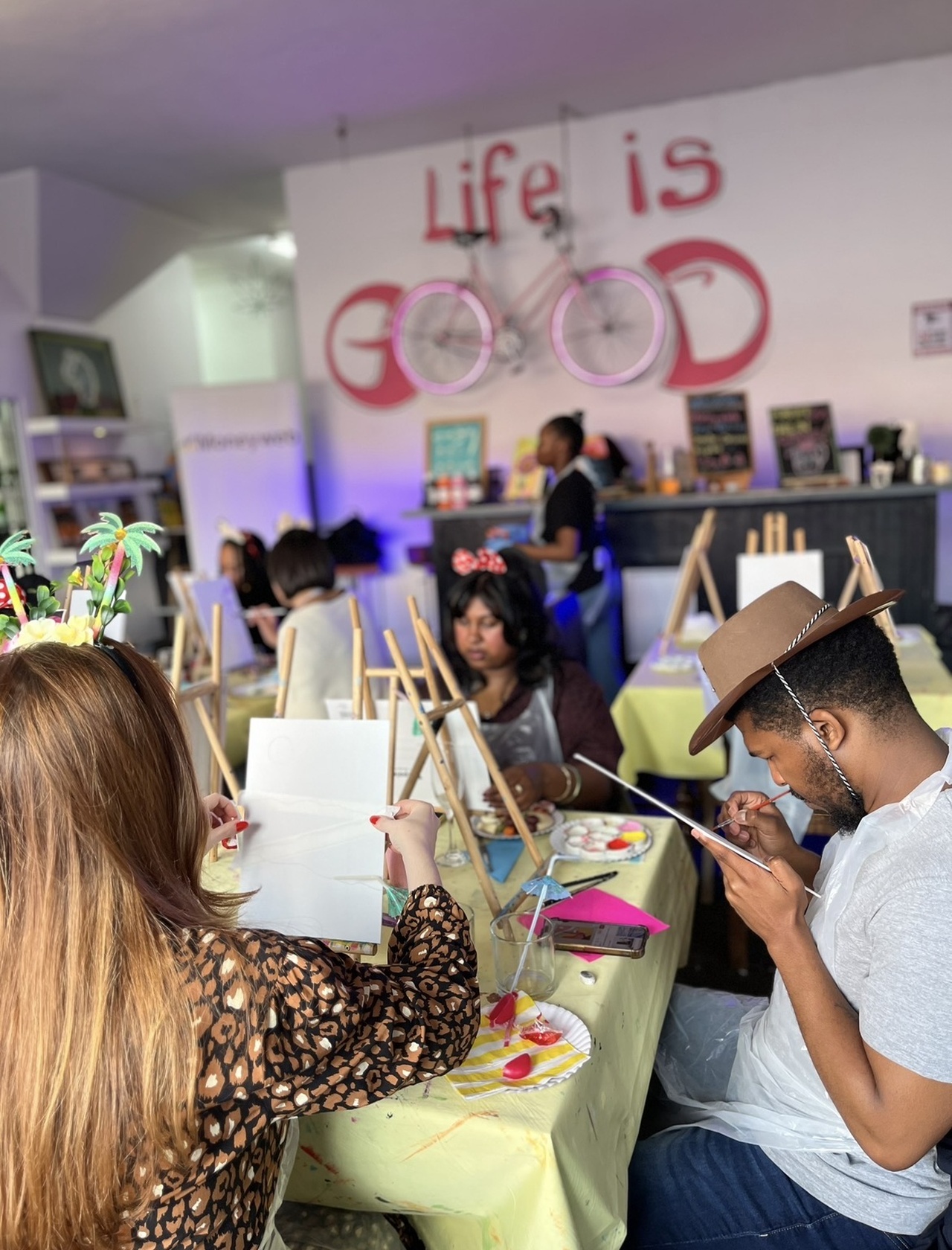 Life Is Good Cafe'