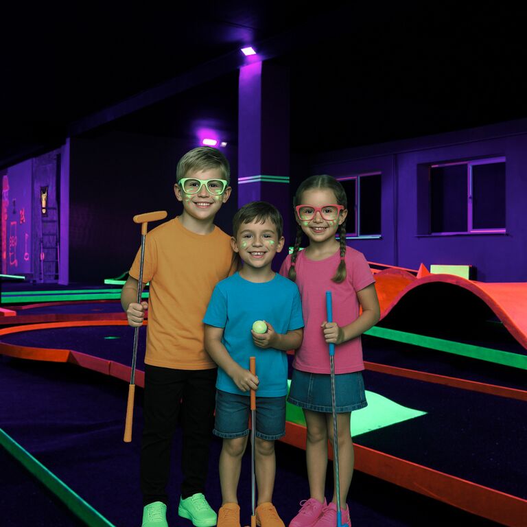 Play4Score Neon Mini Golf