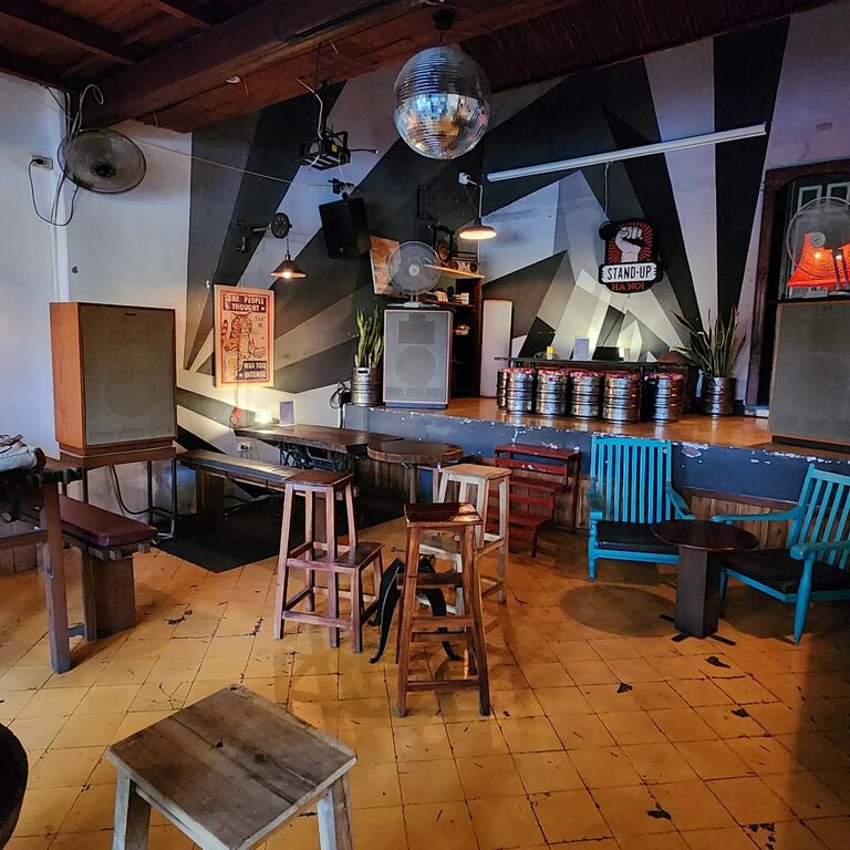 Standing Bar