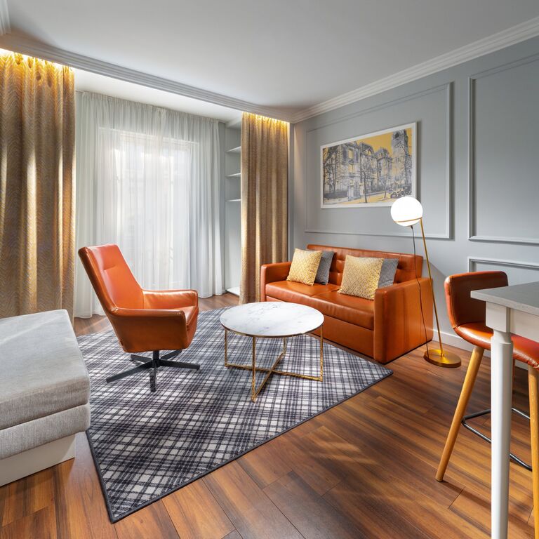 Mamaison Residence Izabella