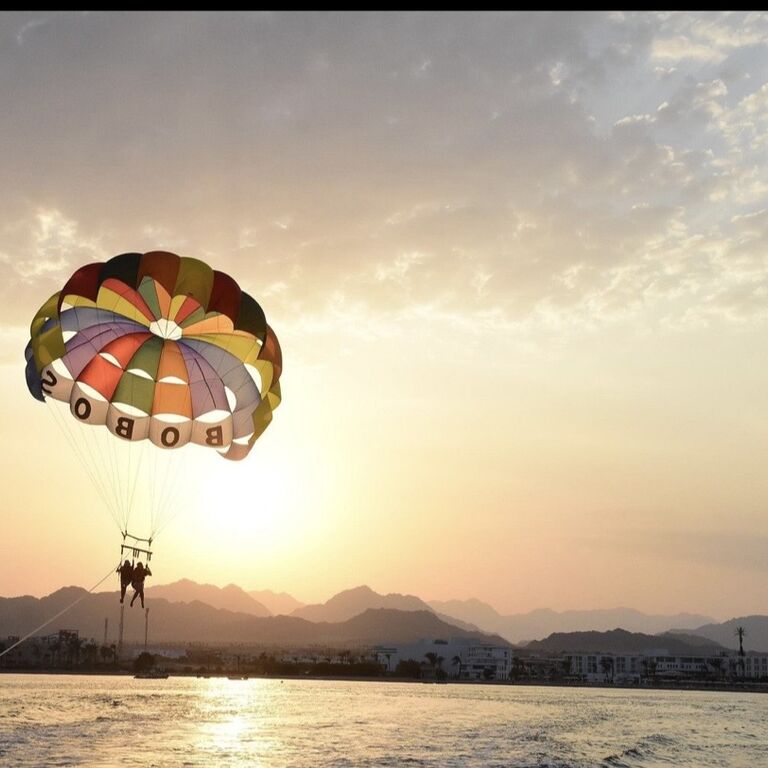 Parasailing Ride in Hurgada single&double with private Transfer