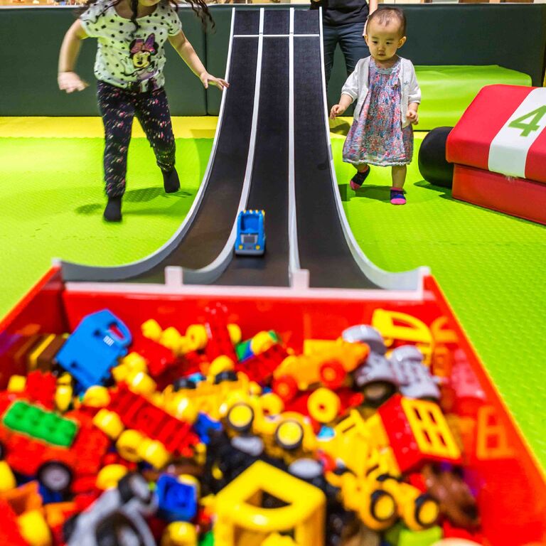 Pop in and Play