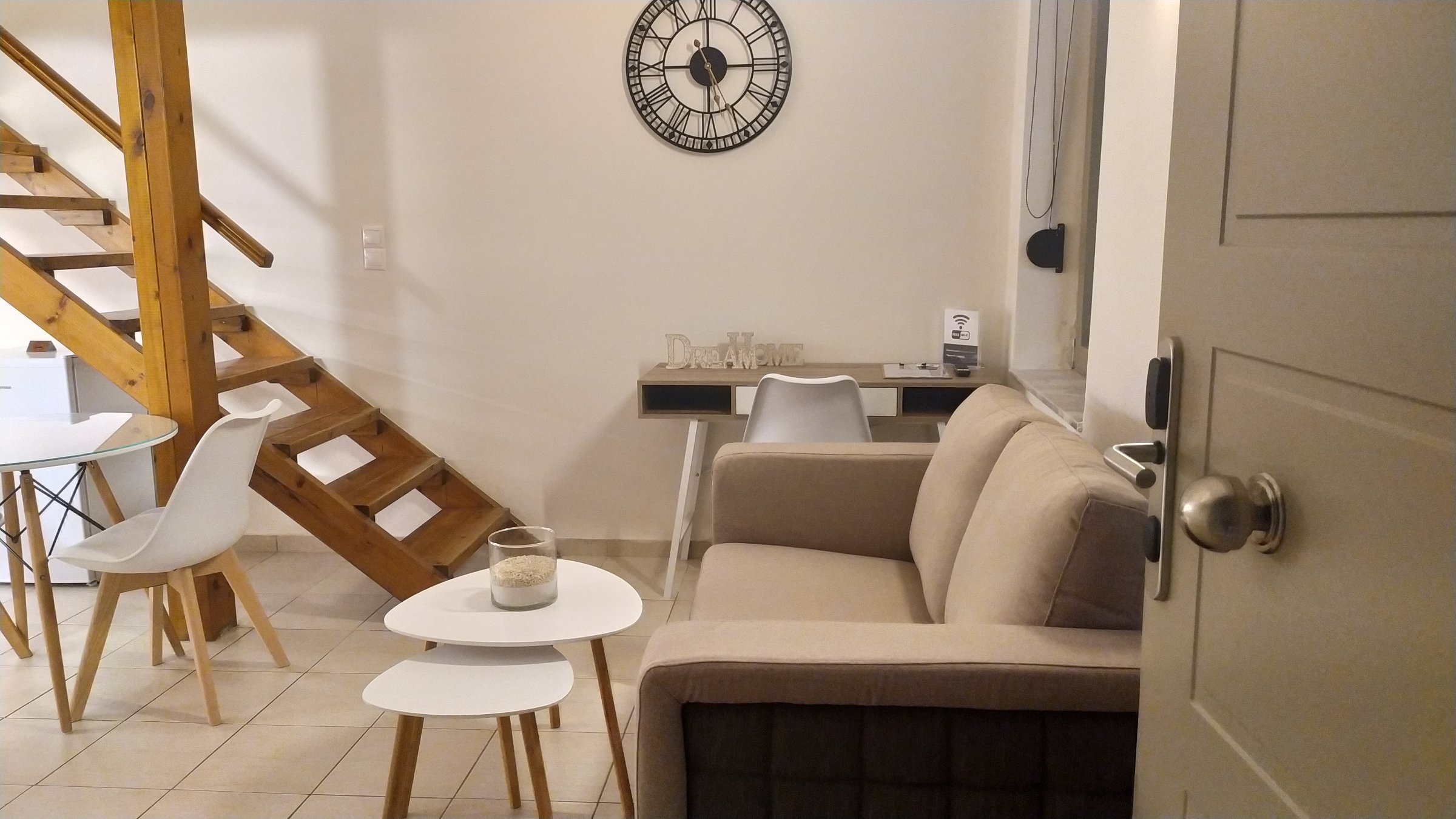 Uni Island City Suites