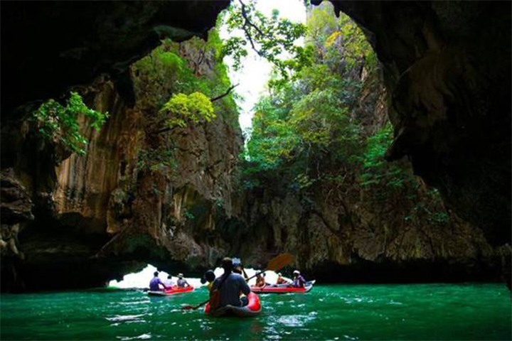 PHUKET: James Bond + Canoeing at Hong Island By Luxury Boat with Lunch