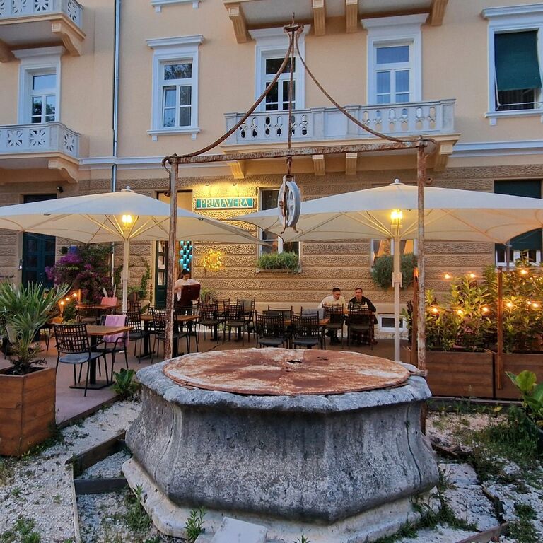 Primavera Restaurant