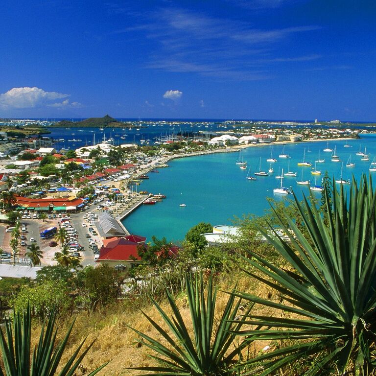 D & A TAXI SERVICE & TOURS