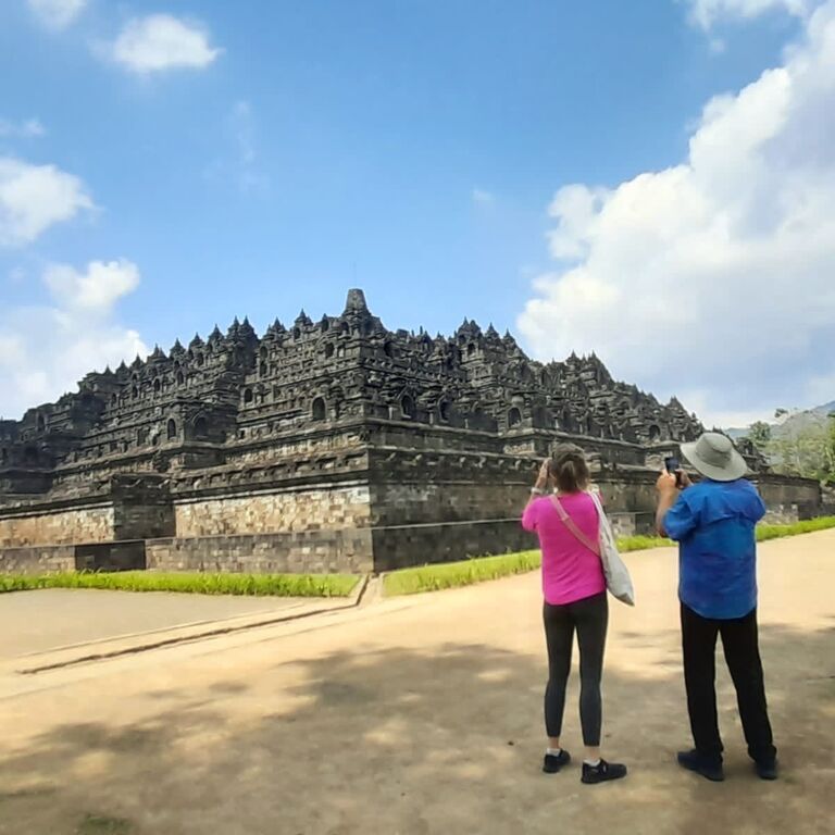 Izzati Jogjatour