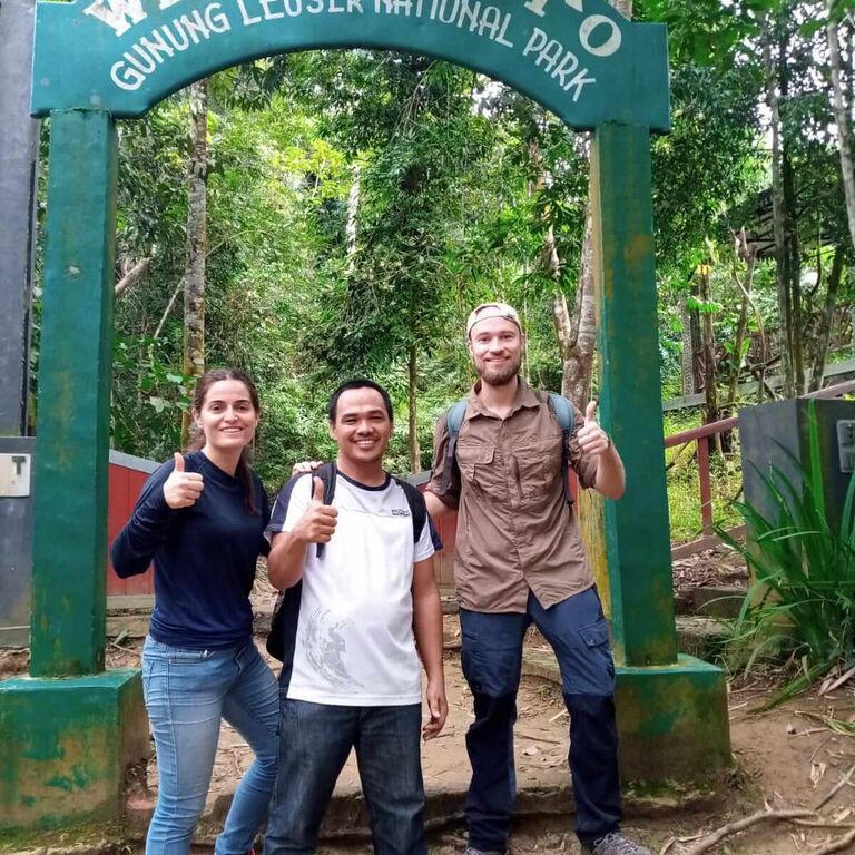 Enos Tour Medan