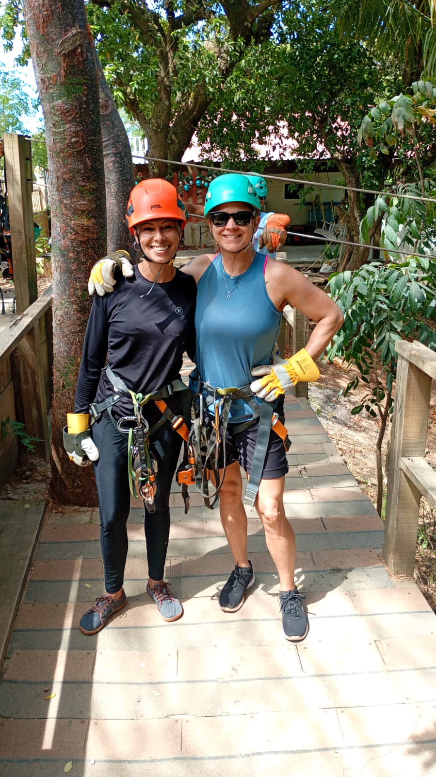 DC Adventure Tours Roatan