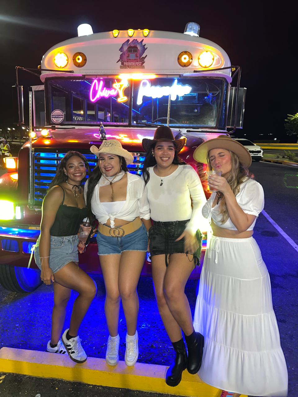 Chiva Parrandera Panamafest