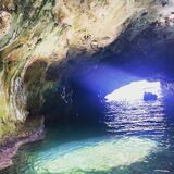 LaMarinaBoat - cave experience