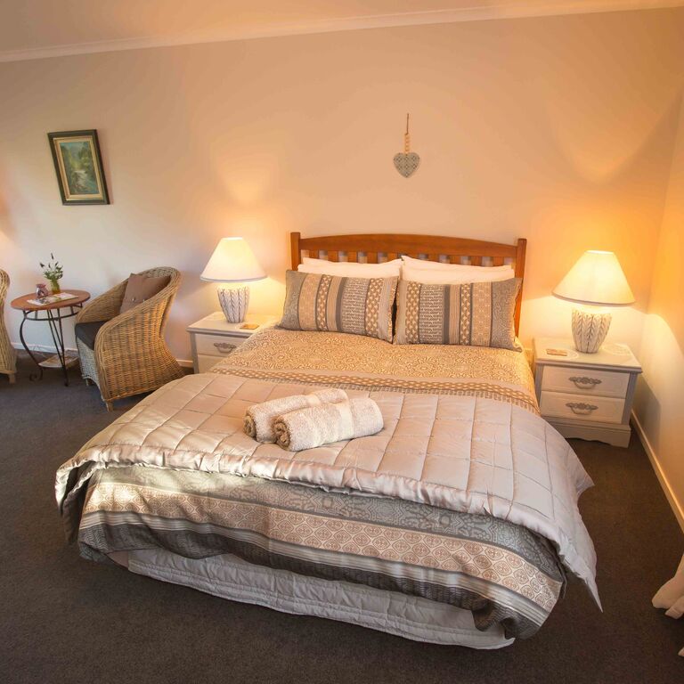 Rolling Hills Country Stay B&B