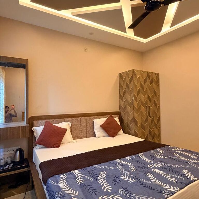 Hotel The Pushpraj