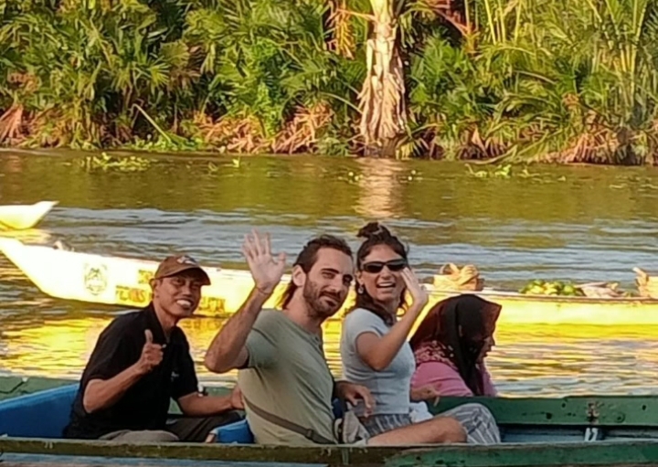 Floating market Lokbaintan Banjarmasin