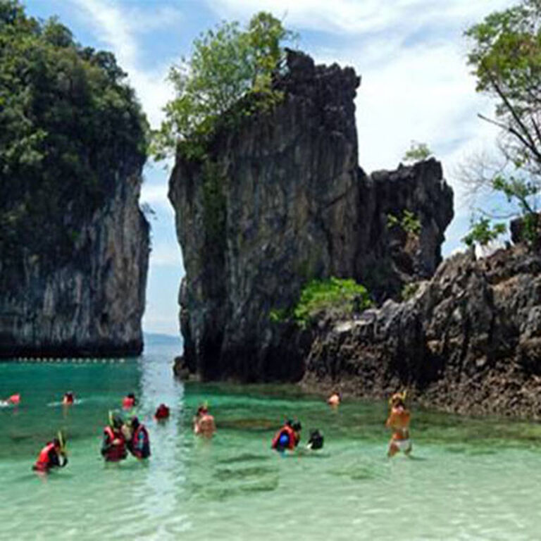 PHUKET: Daily 4 in 1 James Bond Canoeing-Lunch in Phang Nga Bay By Luxury Boat