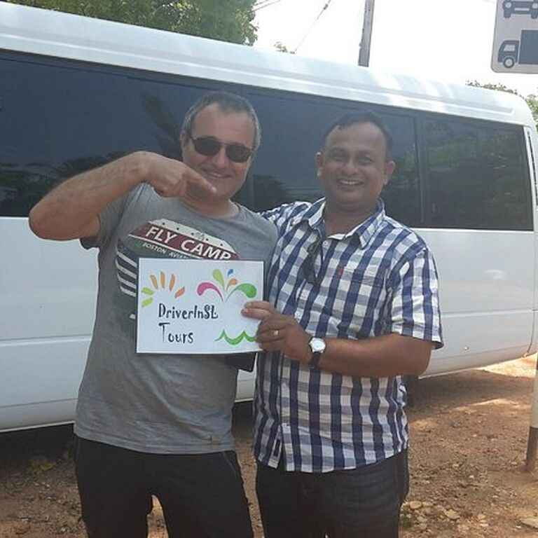 Driver In Sri Lanka Tours