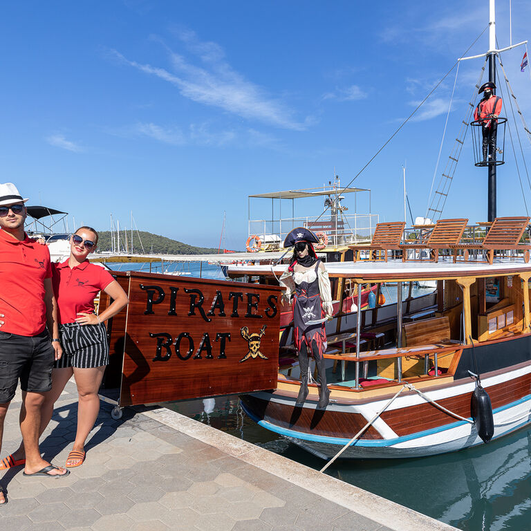 Tajana & Zlatni Rat Excursions