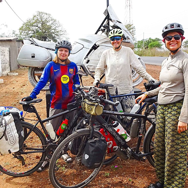 Guava Moto Café