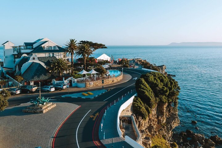 3-Days Cape Town Safari-Robben Island-Hermanus Whale Tour