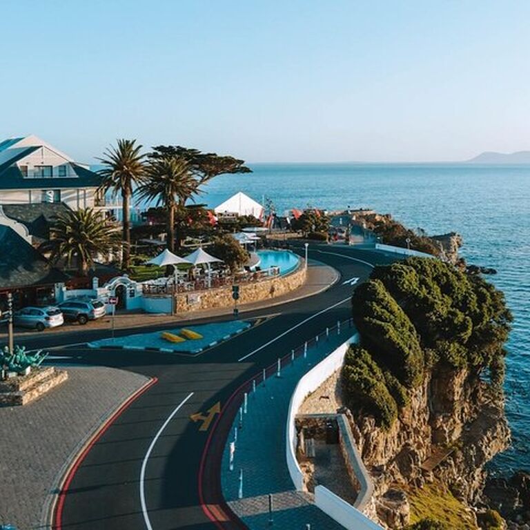 3-Days Cape Town Safari-Robben Island-Hermanus Whale Tour