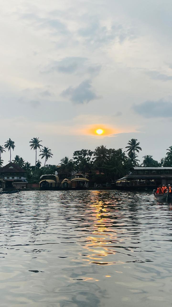 Shikara Boat Tour Alleppey Backwater Fantastic Boat Cruise