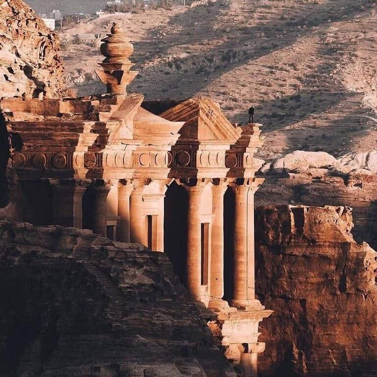 Jordan Pillars – Private Chauffeur & Premium Transportation