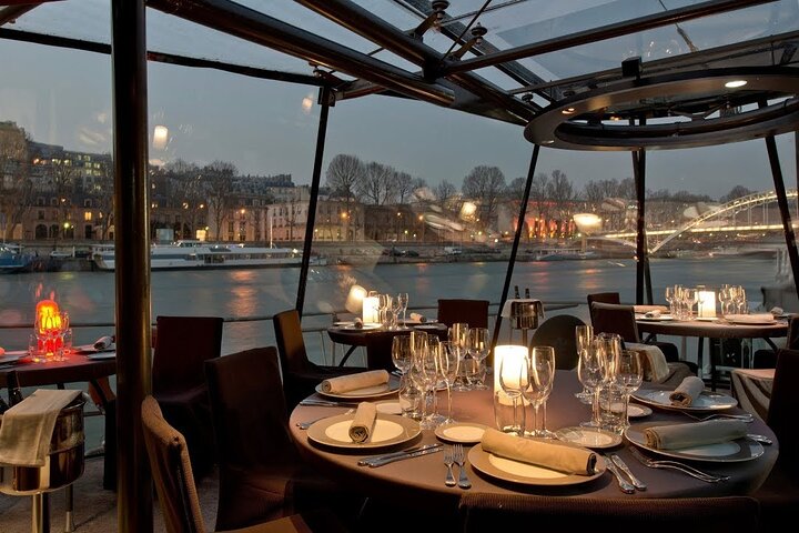 Paris Service Privilege Lunch Cruise - Bateaux Parisien