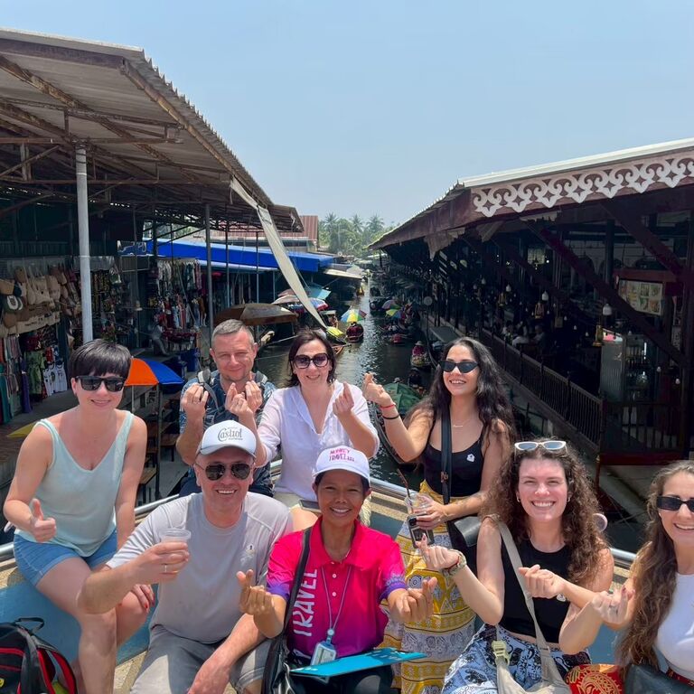 Monkey Travel