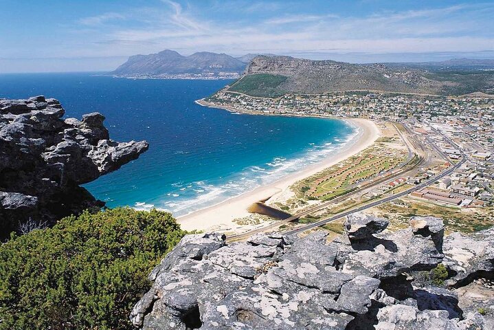 3-Days Attraction- Cobra Car Ride & Cape Point & Wine Tasting