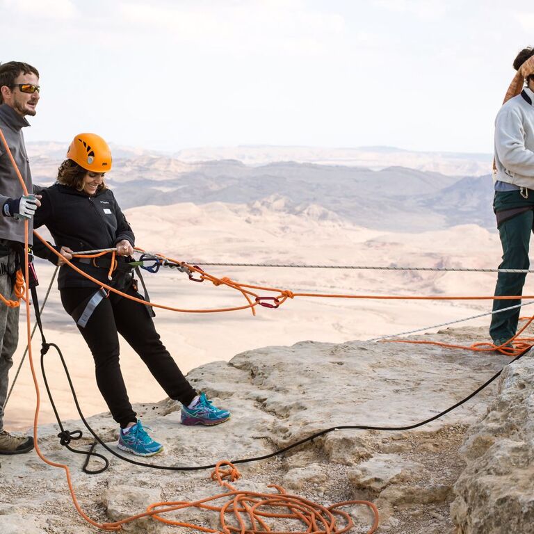 Rappelling Mitzpe Ramon