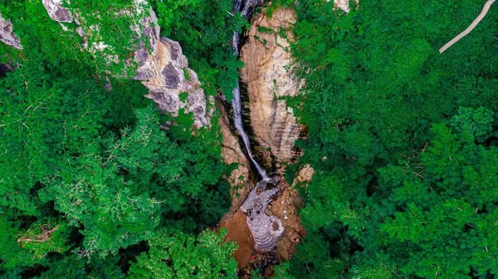 Chenku Waterfall