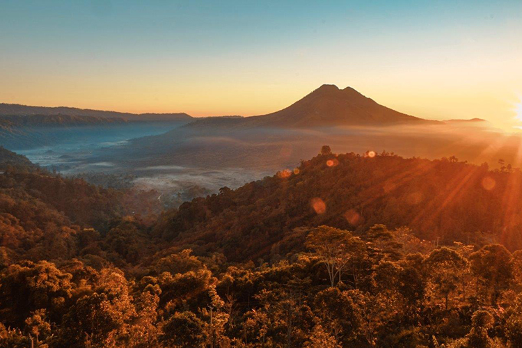Mount Batur Trekking or Jeep Sunrise Tour