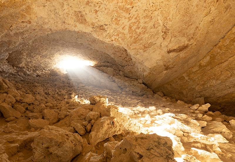 Dhal Al Misfir Cave