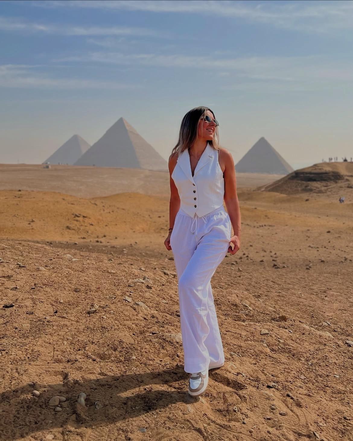Private tour to pyramid's of Giza and grand Egyptian museum