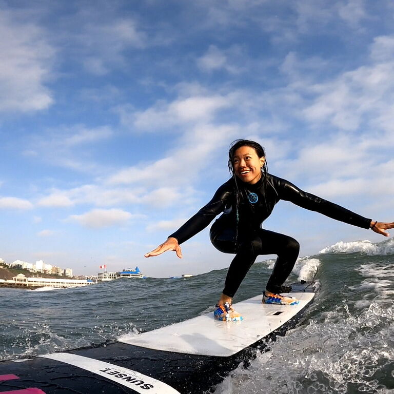 Private Surf Lesson in Miraflores – Beginner Friendly