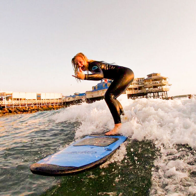 Private Surf Lesson in Miraflores – Beginner Friendly