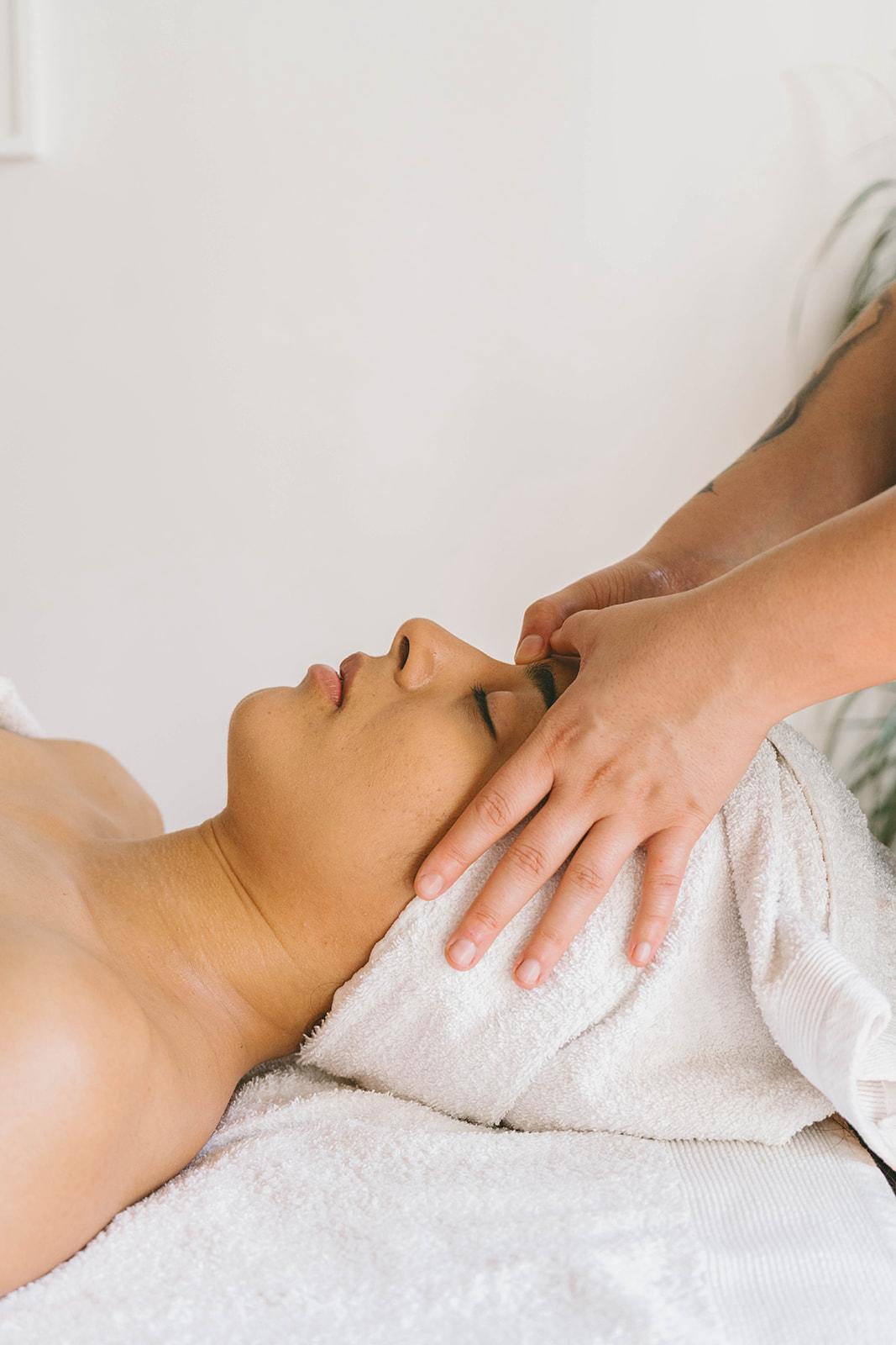 Muscura Aura - Pro Massages